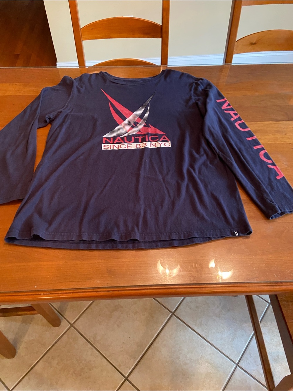 Nautica Men’s ' Navy Long-Sleeve Graphic Tee - Red Accent. 100% Cotton. M